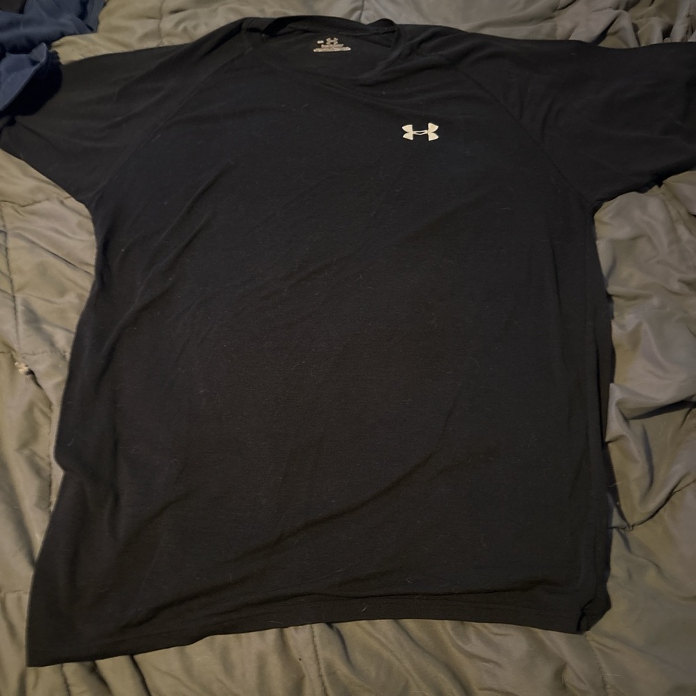 Under Armour Black Short Sleeve Tee Performance Shirt